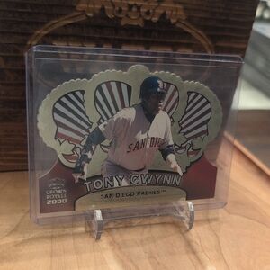 2000 Pacific Crown Royale Tony Gwynn Diecut Card Padres HOF RIP